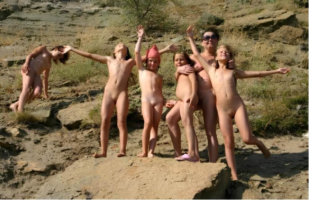Nudism in a sunny day pics - Being yourself is part of nudism