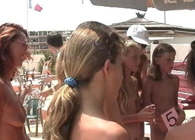 Jr Miss Pageant France - A nudist promotes tolerance and respect for others