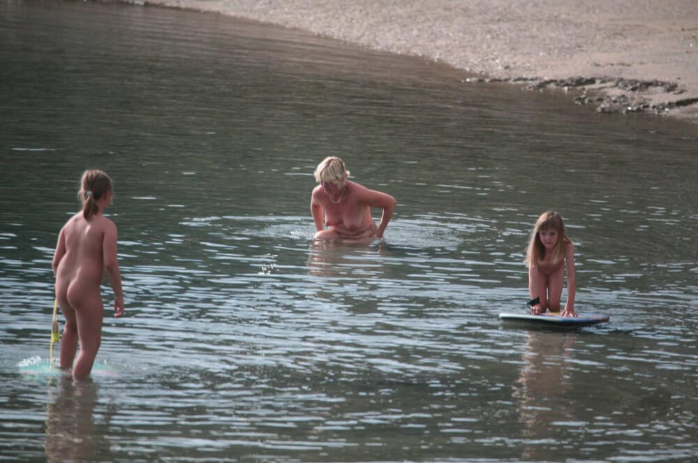 Naturism photo gallery # 14 - Naturism teaches respect for ones body and its beauty