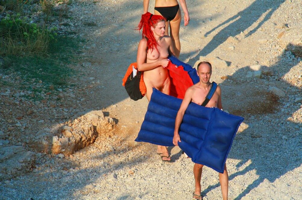 Ula FKK Red Hairstyle Girl pics - The body is a reflection of inner beauty and harmony in naturism and nudism