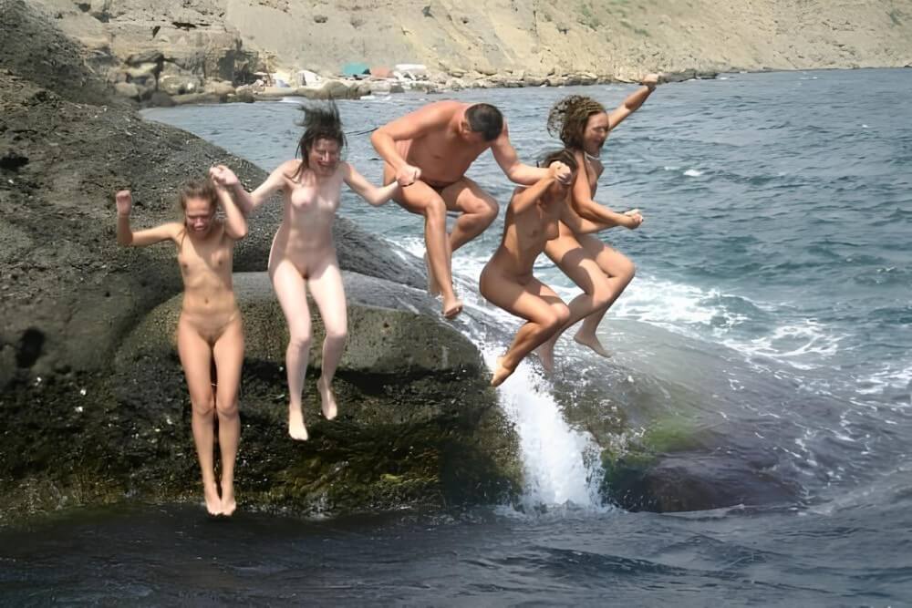 Mens and girls nudists on a beach - Overcoming shame and awkwardness when taking off clothes