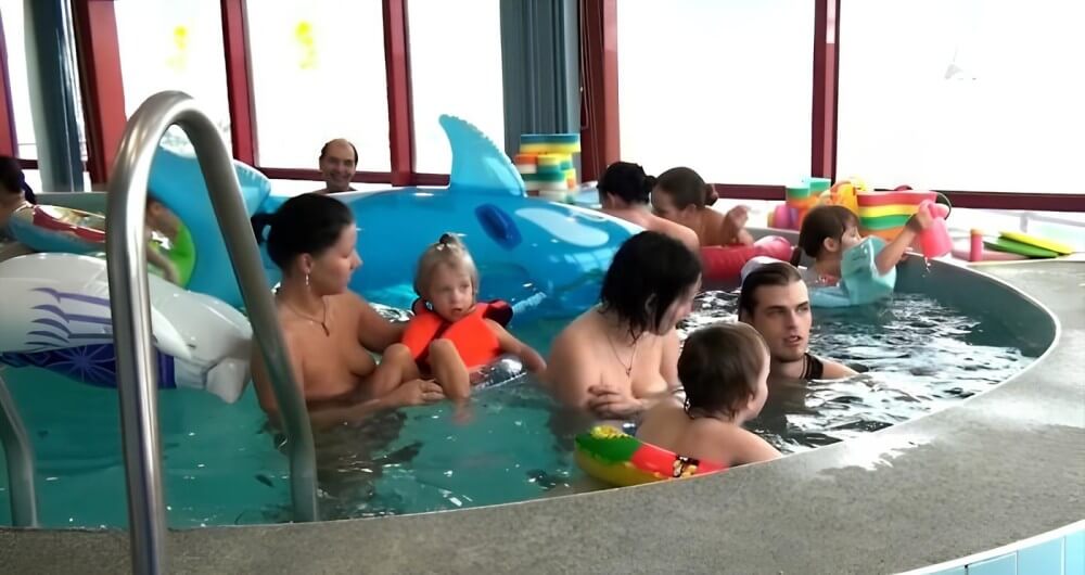 Indoor Swim Exercise - Freedom and harmony in nudism