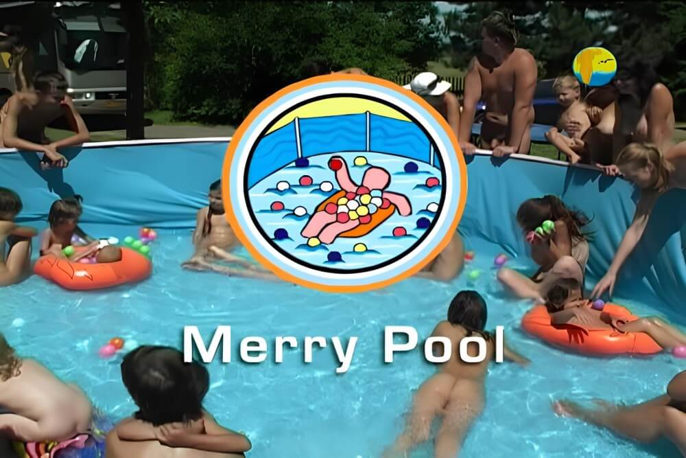 Naturist Freedom: Merry Pool - The naked body is an expression of freedom