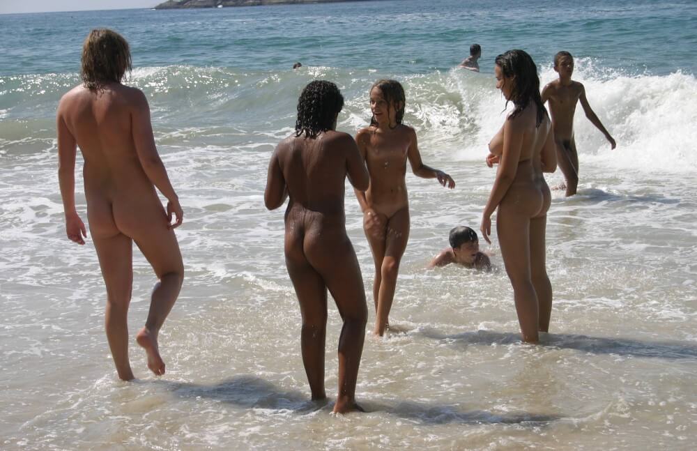 Brazils Water Refreshing pics - True nudism began here
