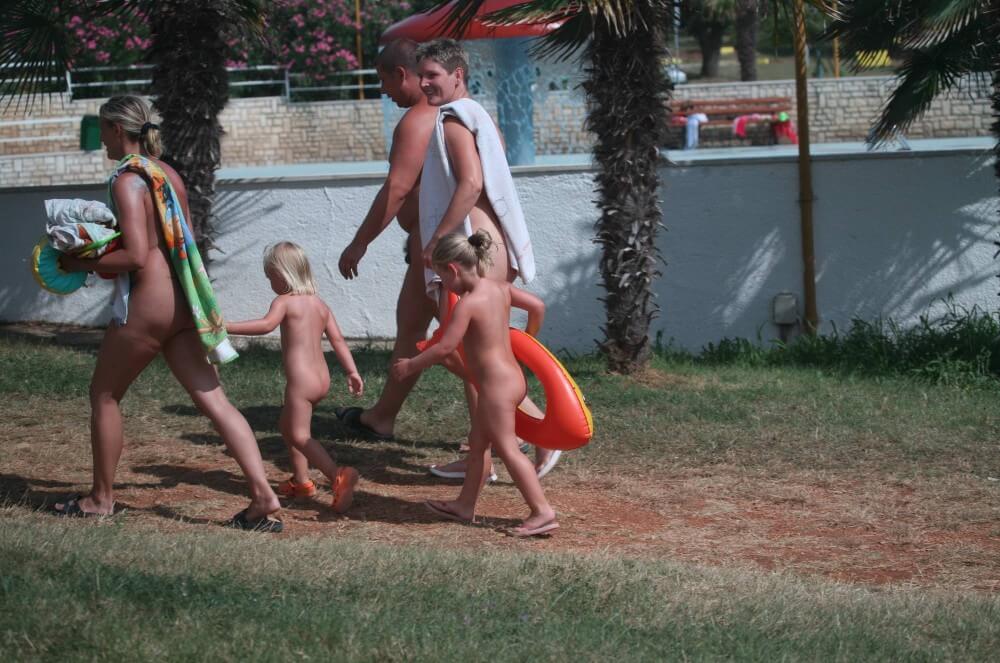 Naturist Family Movement pics - Undressing is permissible only within ones own community