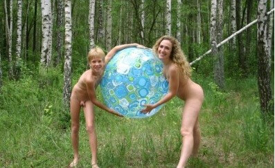 Crimea Family Sand Profile photo gallery - The Theory and Practice of Naturism