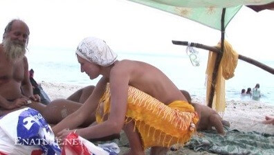 Enature - Back to the bare beach Full HD - Active naturists on vacation