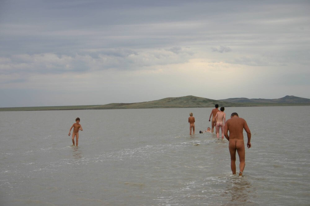 Black-Sea Body Mud Shots pics - People who practice nudism also believe that everyone is equal, regardless of circumstances