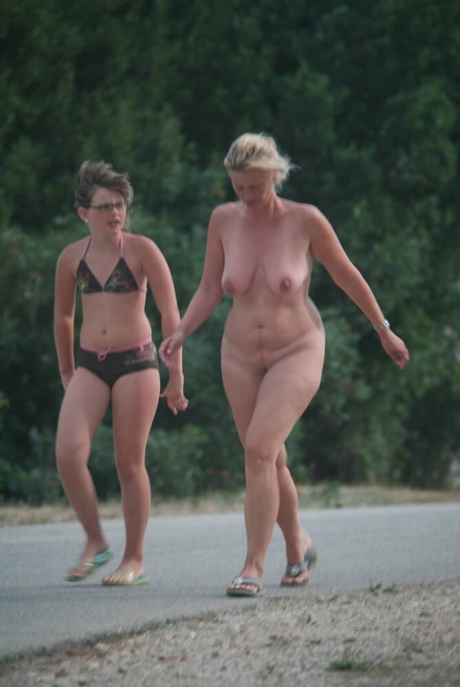 Cove FKK Visitor Grounds pics - People find in this a way to understand that the naked body is part of nature and its beauty