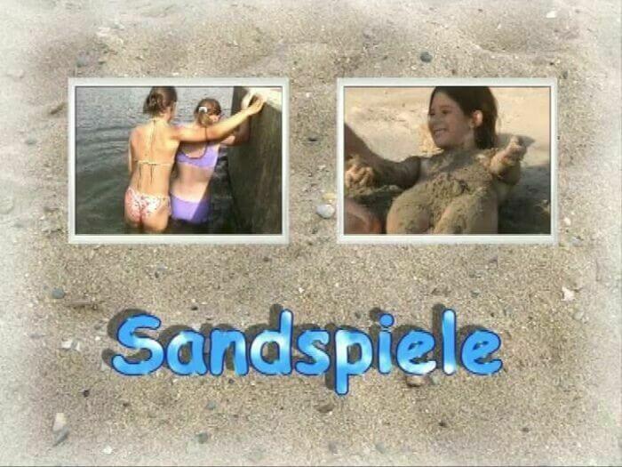 Naturistin: Sandspiele - Nudism is freedom without limits