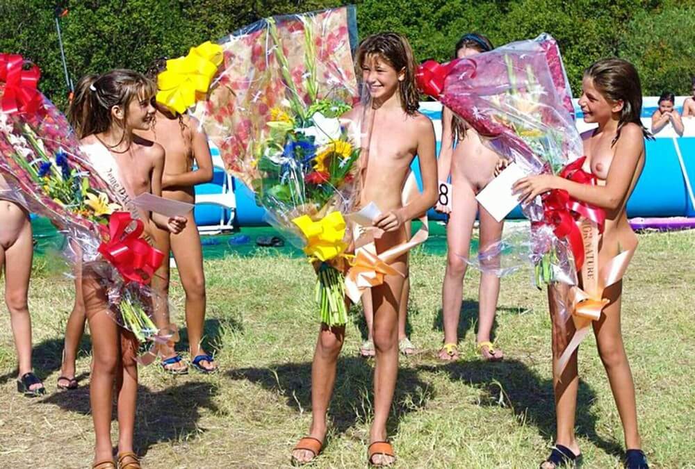 Nudism photo gallery # 2 - Boundaries disappear in the world of naturism and nudism