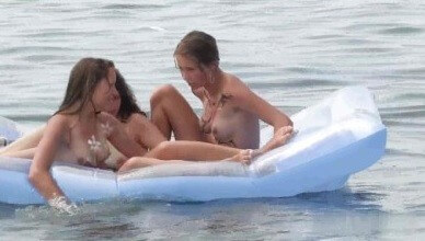 Body Art Nudist Beach 2 video Full HD - Being naked helps one feel a sense of freedom