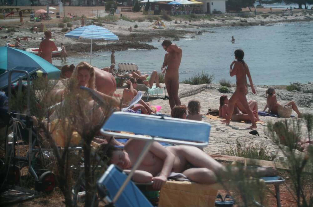 Nuda Beach Wide Outlook pics - Nudism and naturism encourage a love of nature and oneself