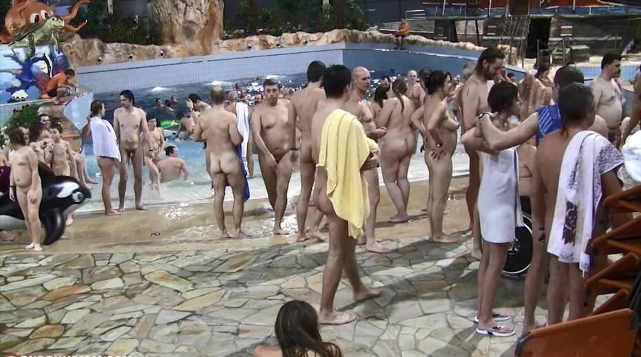 Aquatic park reunion video - A naked person is asexual among nudists
