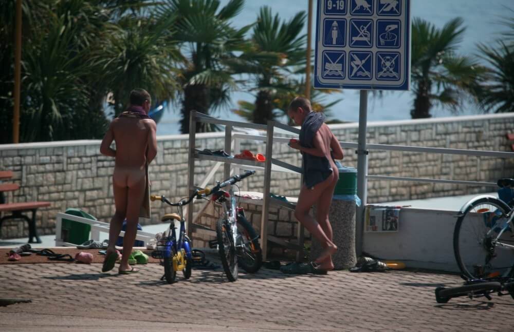Nudism in a German water park photo - Leaving the house in a state of complete nudity