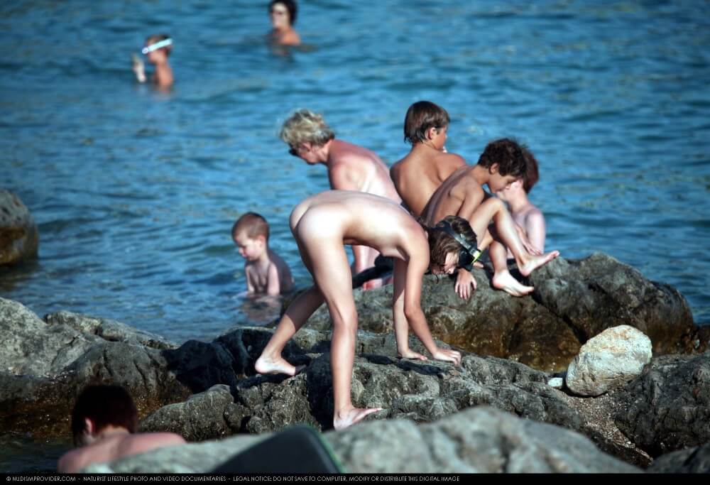 Summer day on the Black Sea photos - What the Concept of Naturist Recreation Entails