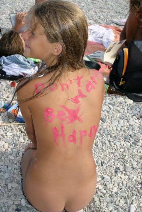 Osez vivre nu… Documentary naturism - It is a philosophy based on trust and respect for the naked body and nature